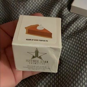 Jeffree Star Lip Scrub